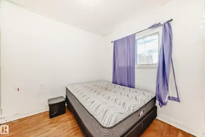 Interior photo 4 of 10564 92 ST NW