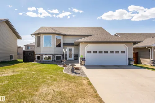 3720 39 Avenue, Bonnyville Town - $469,999