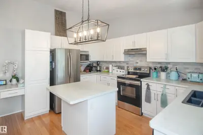 Interior photo 1 of 4005 40 ST