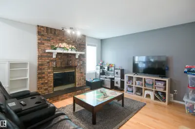 Interior photo 3 of 4005 40 ST