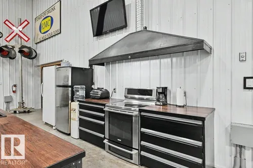 49543 RGE RD 225, Rural Leduc County - $1,250,000