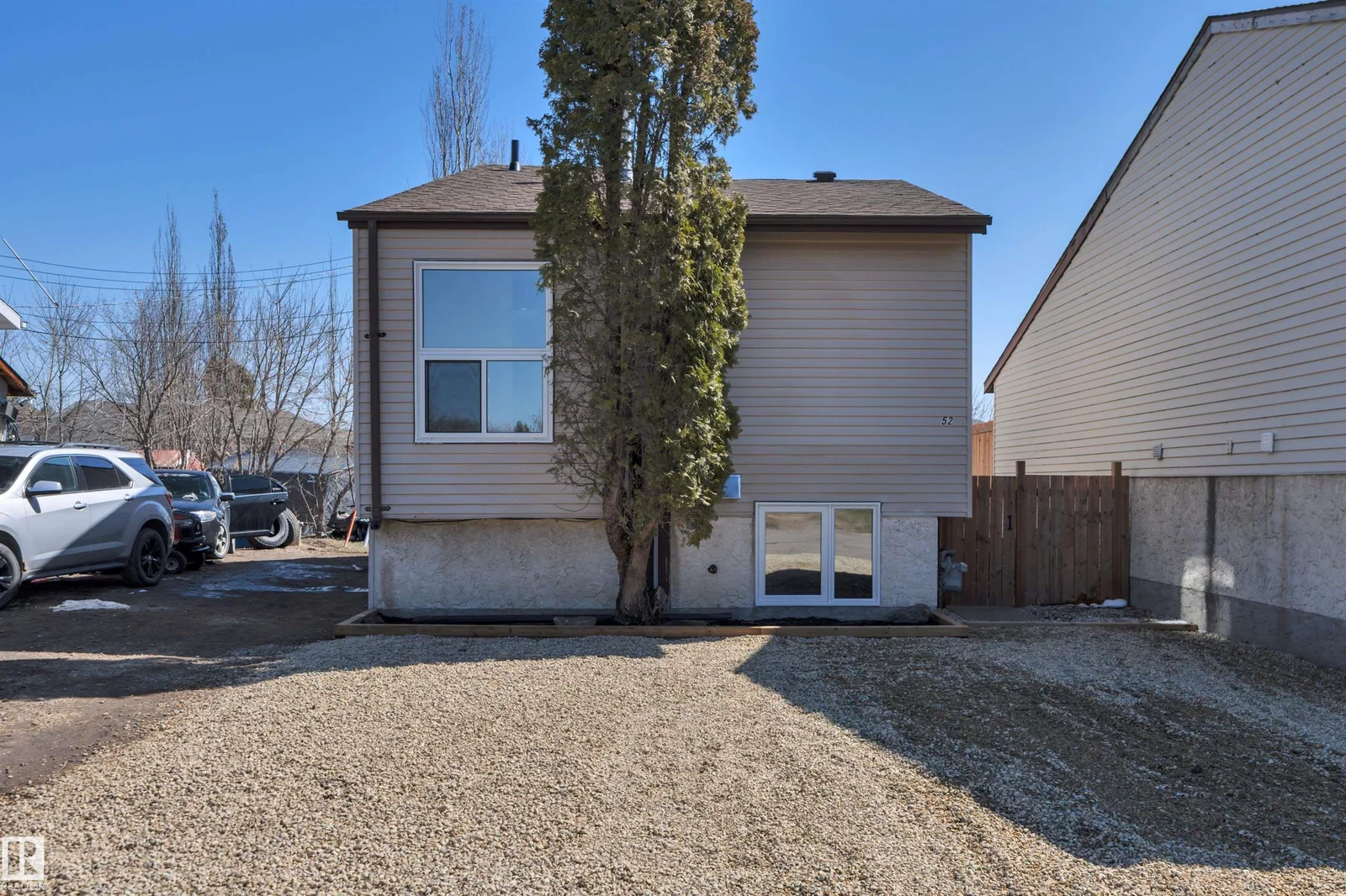 52 PIPESTONE DR, Devon - 3 bedroom Detached Single Family for sale