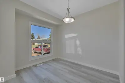 Interior photo 4 of 52 PIPESTONE DR