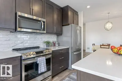 Interior photo 4 of #430 5504 SCHONSEE DR NW