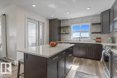 Interior photo 2 of #430 5504 SCHONSEE DR NW
