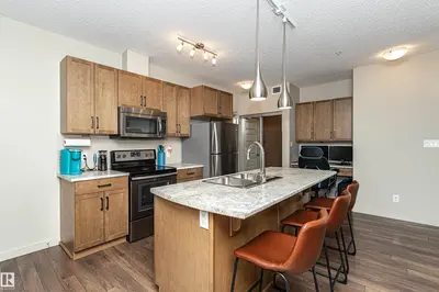 Interior photo 4 of #225 503 Albany Way NW