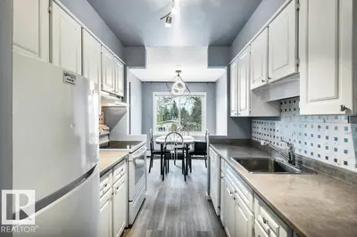 Interior photo 3 of #303 11445 41 AV NW