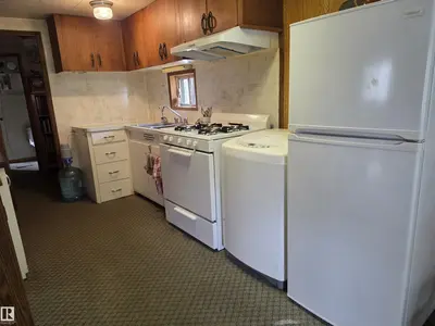 Interior photo 2 of 4512 45 AV