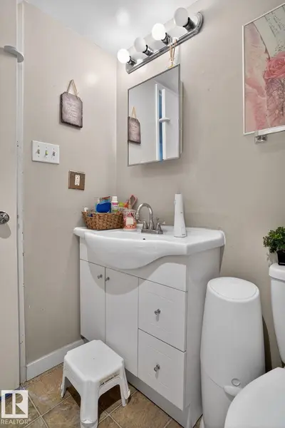 Interior photo 3 of #120 5730 RIVERBEND RD NW