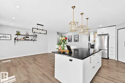 Interior photo 3 of 3205 41A AV NW