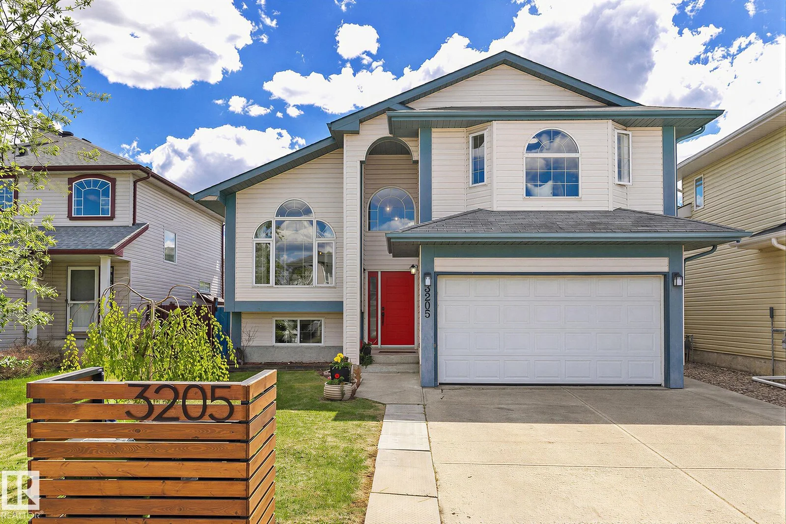 3205 41A AV NW, Edmonton - 6 bedroom Detached Single Family for sale