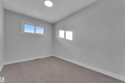 Interior photo 4 of 