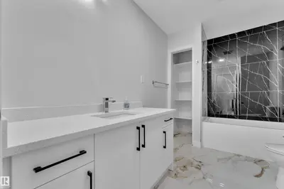 Interior photo 2 of 