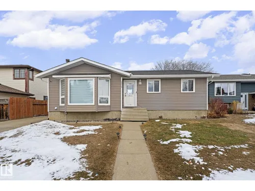 5418 17A AV NW, Edmonton - $489,000