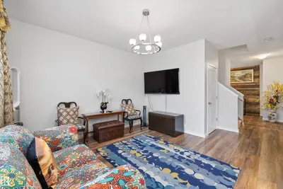 Interior photo 2 of 5842 ANTHONY CR SW