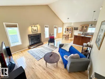 Interior photo 3 of 4503 SPRUCE AV
