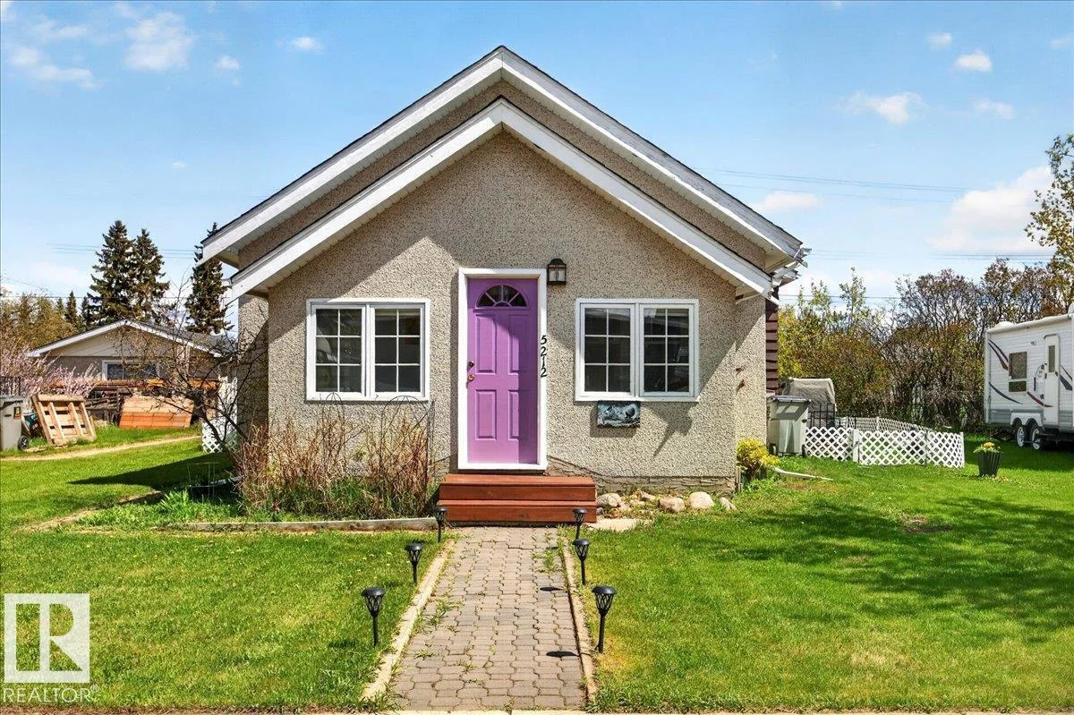 5212 51 AV, Mundare - 2 bedroom Detached Single Family for sale