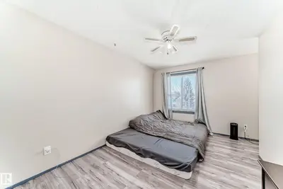 Interior photo 4 of 214A WARWICK RD NW