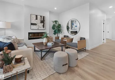 Interior photo 1 of 1028 CRISTALL CR SW