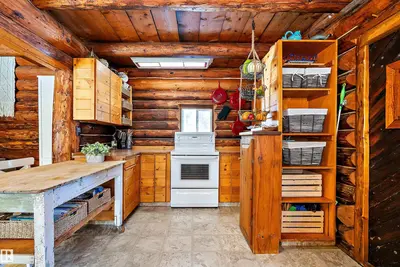 Interior photo 3 of 21056 TWP ROAD 465