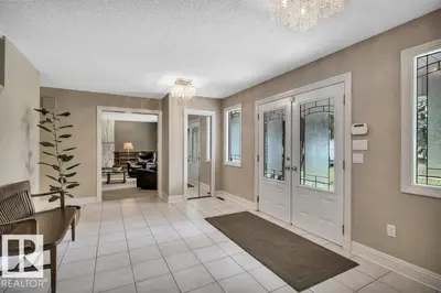 Interior photo 2 of 260 Windermere DR NW