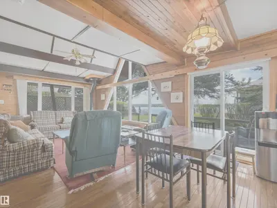 Interior photo 4 of 22 Lake Street