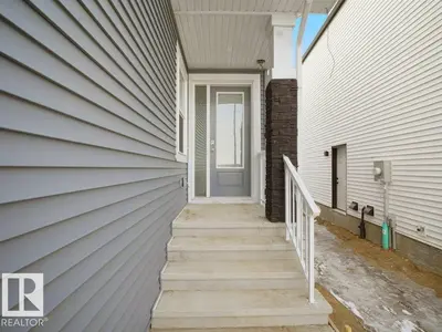 Interior photo 2 of 3282 CHERNOWSKI WAY SW