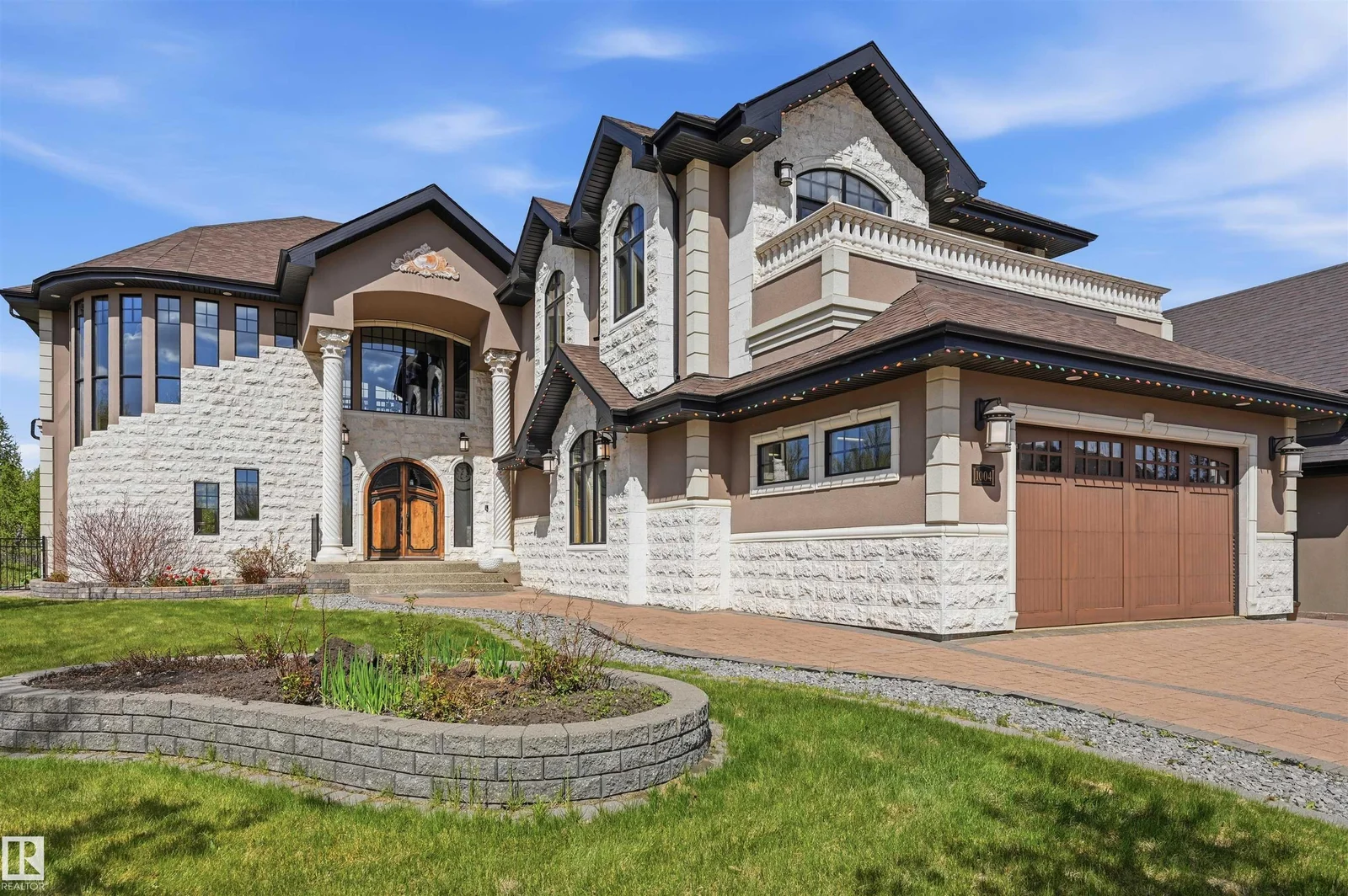 1004 HOLLANDS PT NW, Edmonton - 6 bedroom Detached Single Family for sale