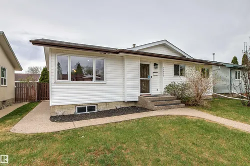 11611 151 AV NW, Edmonton - $459,000