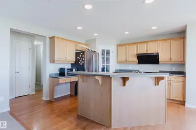 Interior photo 4 of 3534 MCLEAN CR SW