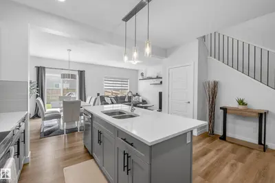 Interior photo 4 of 9309 PEAR LINK LI SW