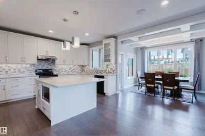 Interior photo 3 of 3571 KESWICK BV SW
