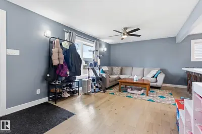 Interior photo 4 of 10945 164 ST NW NW