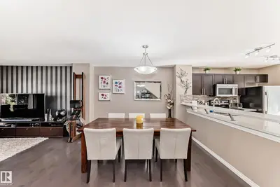 Interior photo 3 of #53 4850 TERWILLEGAR CM NW
