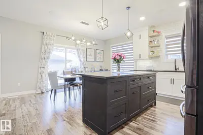 Interior photo 4 of 661 LEWIS GREENS DR NW