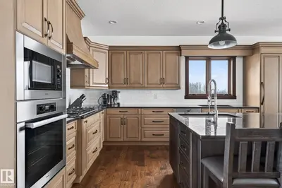 Interior photo 4 of 56229 RGE ROAD 242