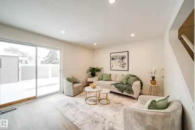 Interior photo 1 of 125 WOODBOROUGH WY NW