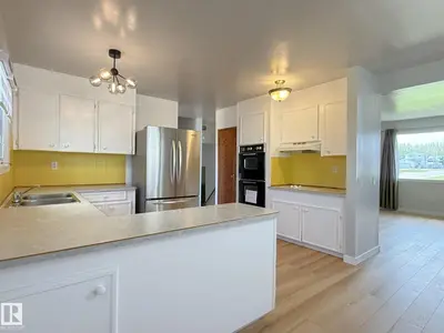 Interior photo 1 of 4608 52 AV