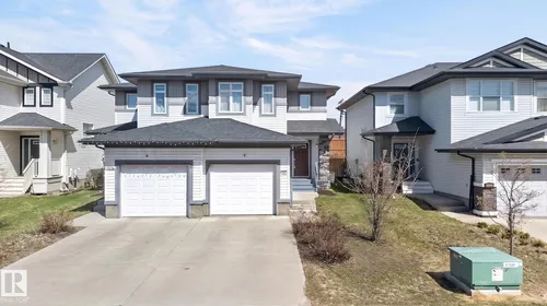 21722 99A AV NW NW, Edmonton - $389,900