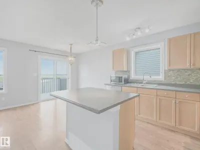 Interior photo 4 of 6424 1A AV SW