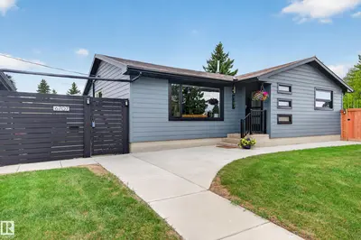 Interior photo 1 of 6707 92B AV NW