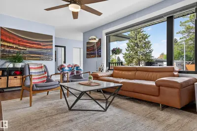 Interior photo 2 of 6707 92B AV NW