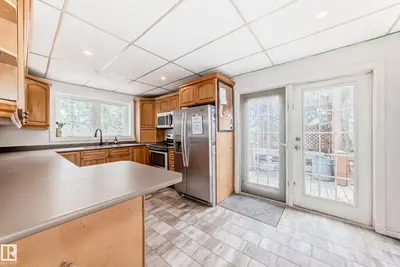 Interior photo 4 of 21252 TWP ROAD 550