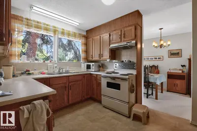 Interior photo 3 of 5611 115 ST NW