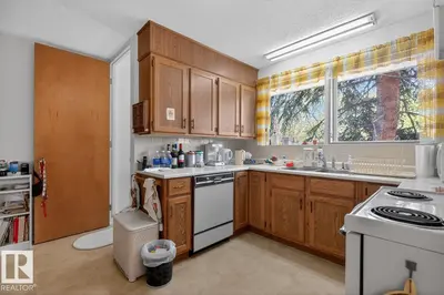 Interior photo 4 of 5611 115 ST NW