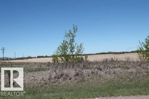 57D 50 AV, Elk Point - $150,000