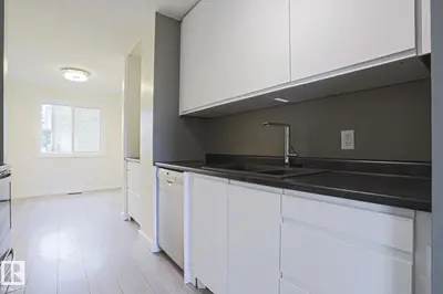 Interior photo 3 of 