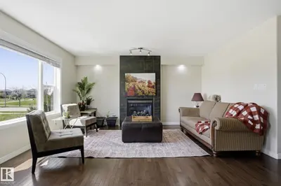 Interior photo 2 of 10 Rockwell Close
