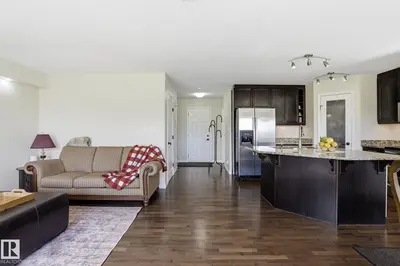 Interior photo 3 of 10 Rockwell Close
