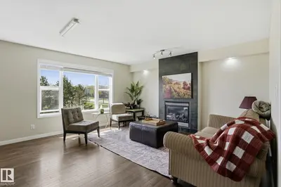 Interior photo 1 of 10 Rockwell Close